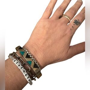 Vintage Mexican Sterling silver bracelet with turquoise and black onyx inlay